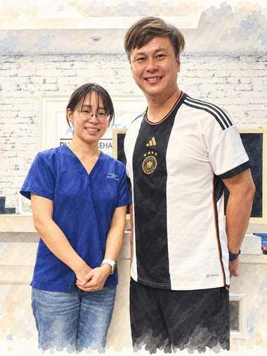 A client with their physiotherapist